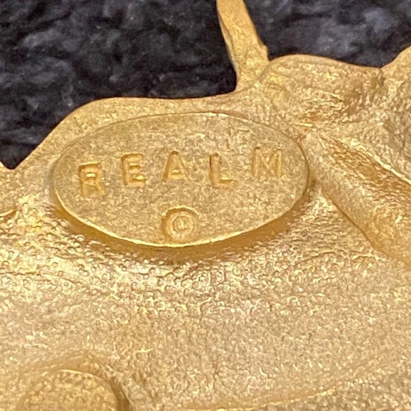 Realm Elephant Pendant Gold Tone Large Trunk Signed Mate Finish - Picture 3 of 9